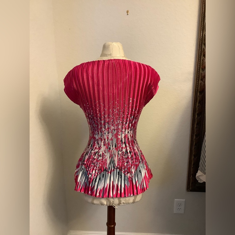 Cato short sleeve ruffle pleated top size medium bright Pink - Picture 5 of 6